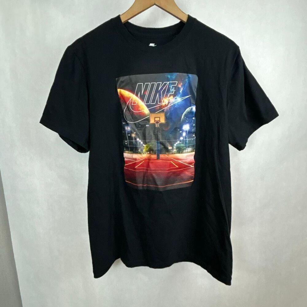 Nike Basketball Court Photo Tshirt Unisex Sz Large Black Short Sleeve Cosmic Pla